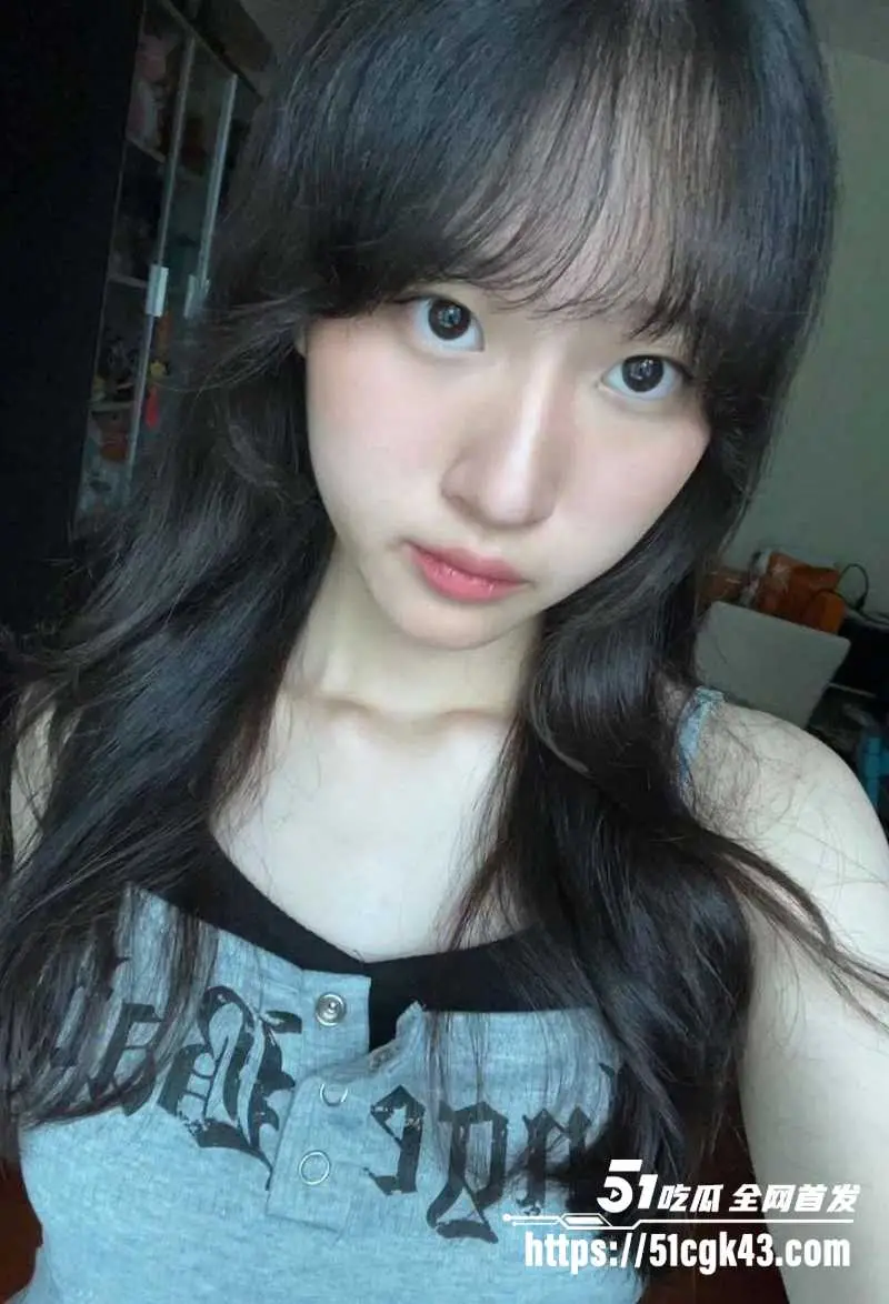 香港反差学生妹 黄瑜琪 不雅视频流出 花季少女被男友花式调教 口交指奸样样来！ 图1