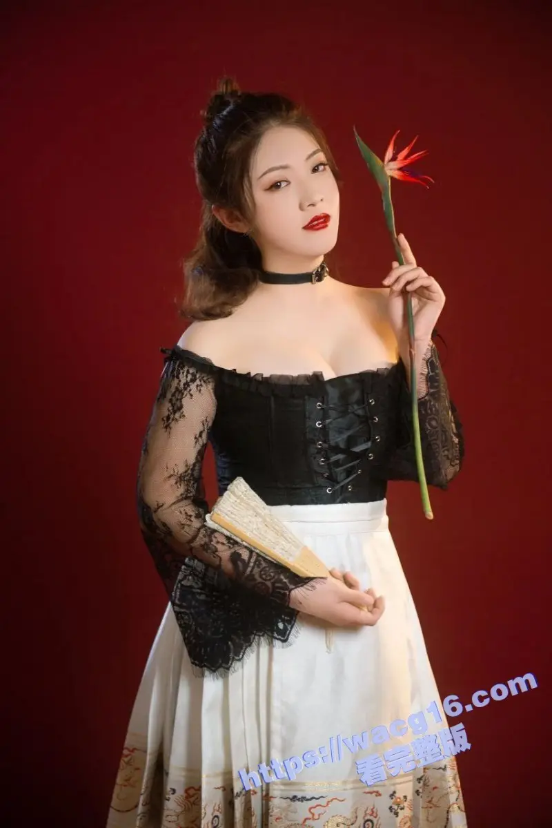 海角母子乱伦大神孤儿日寡母 性感骚妈穿空姐制服黑丝高跟诱惑 熟女操起来是真特么爽啊! 图3