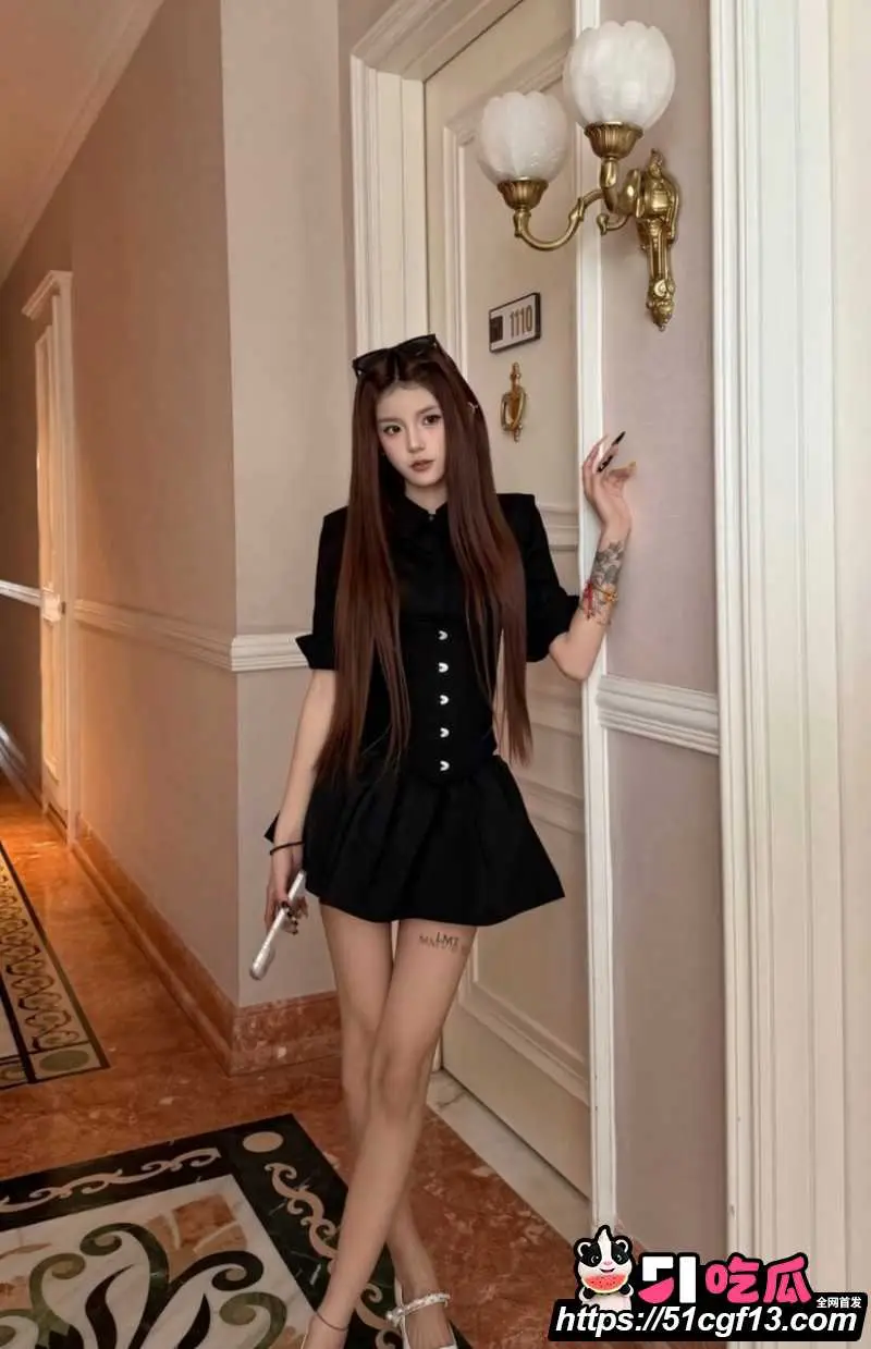快手精神小妹 木子姥姥 早期打架视频被扒 满是剧本痕迹 吃了流量还想抹去黑历史? 图4