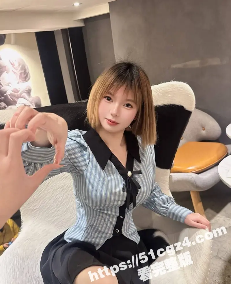 上海顶级淫荡肉便器母狗 极品身材天使脸蛋人间尤物 善口技喜后入的性瘾骚货 图3