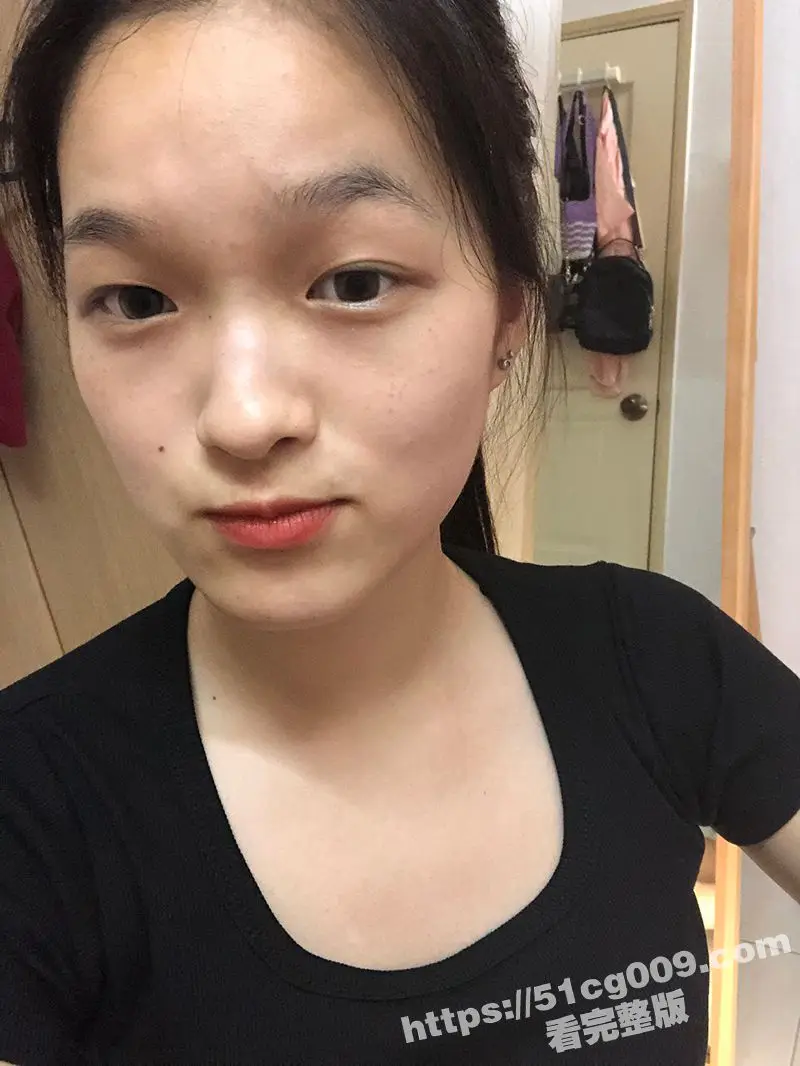 独家爆料!吉隆坡04年小妹妹 予善 小小年纪就已玩遍14个男人 喜爱露出和肉棒强暴的快感 图1