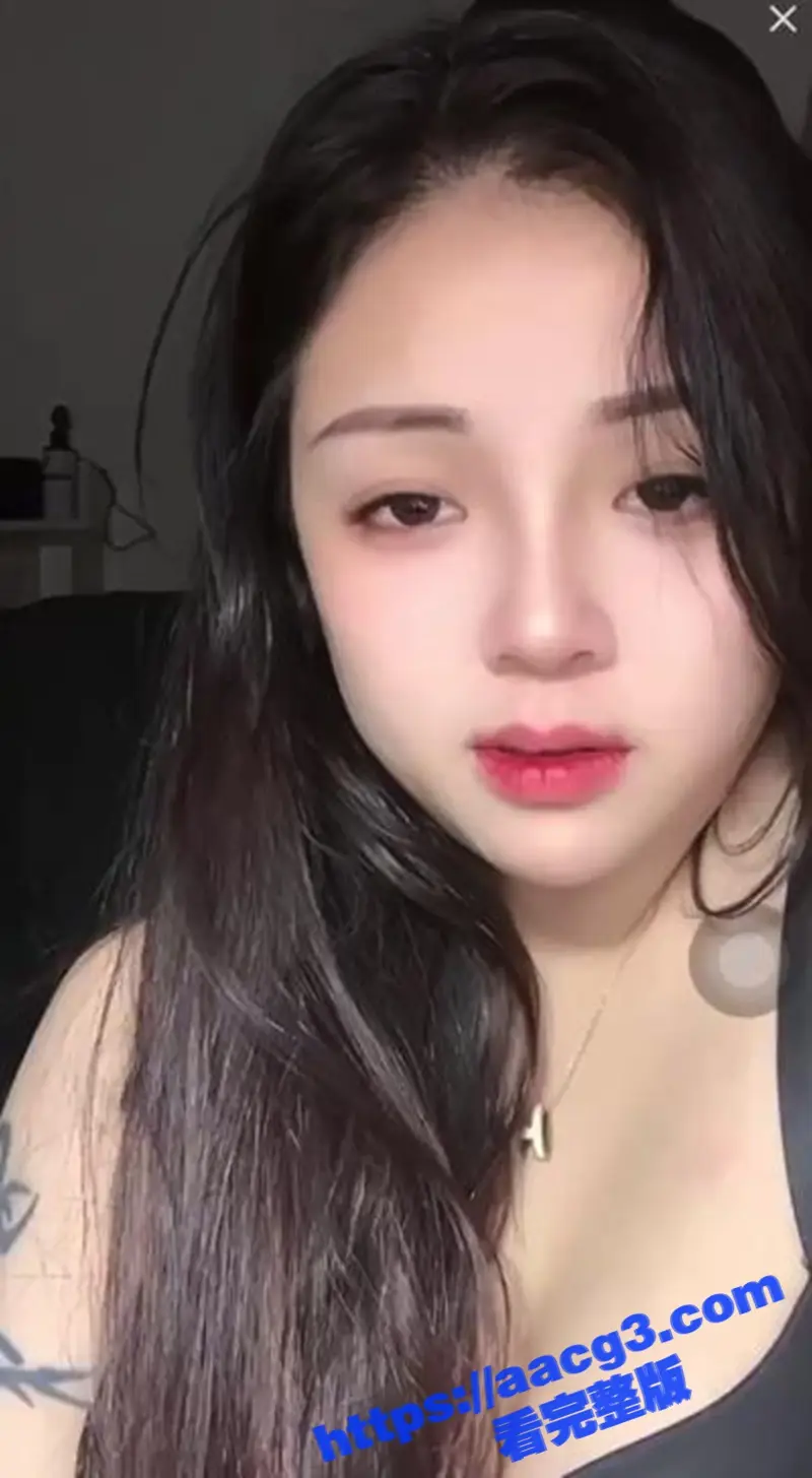 抖音主播走光露点合集视频 真是八仙过海各显神通 清纯女神竟也是擦边女 让人心跳加速 图1