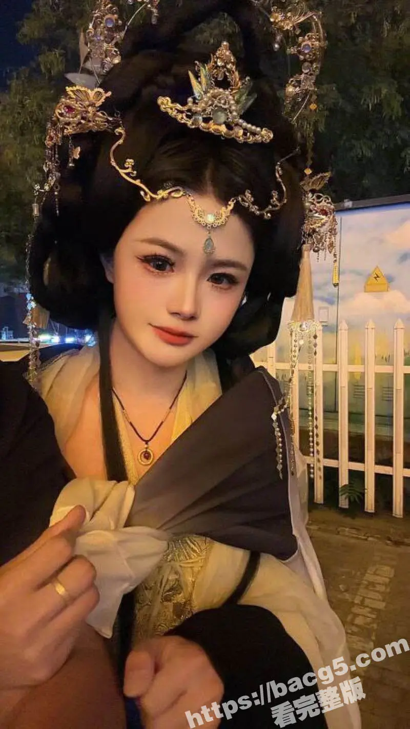 逆天老哥面基大屌萝莉 边爆菊边手淫 酣畅淋漓大战一晚 润滑油用了整整一瓶 太牛逼了! 图2