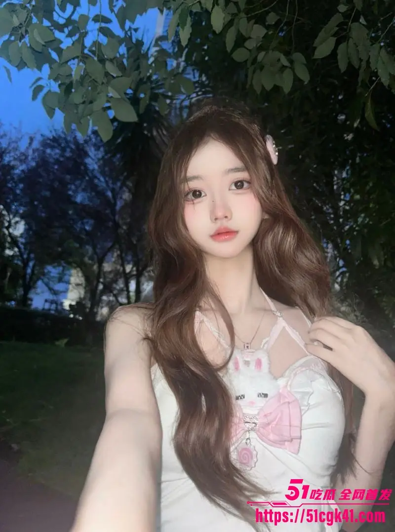推特福利姬 xiogu1177791 裸舞自慰视频流出!声娇体软易推倒 小妖精勾引求操 淫靡画面勾人魂魄! 图1
