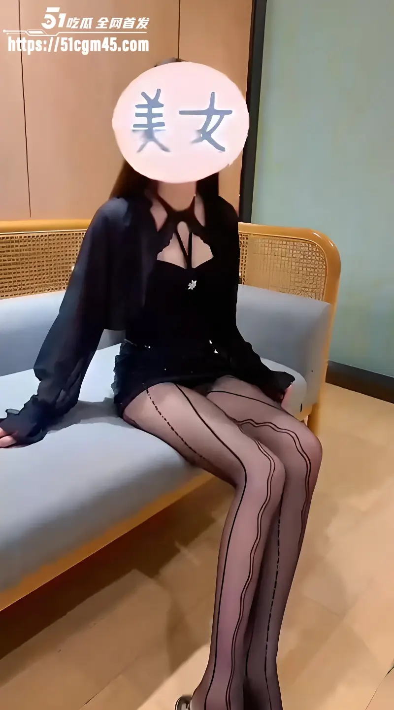 约炮大神 深情小K 约操长腿御姐 多姿势打桩翘臀蜜穴 剧烈抽插胯下白浆四溢 图1