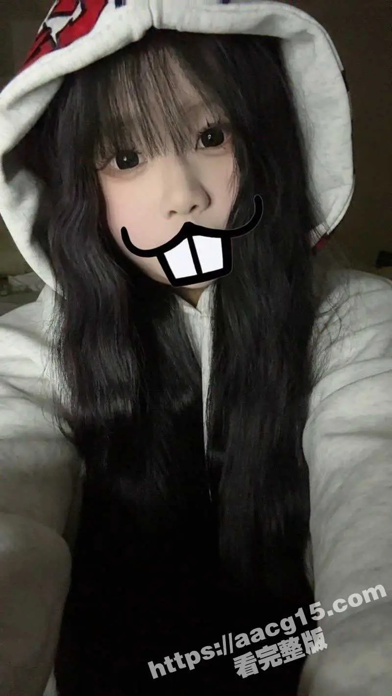 成都财贸职业高级中学 王欣月 木瓜奶子骚货姨妈期间带血自慰 和网友各种裸聊自慰约炮被曝光 图4