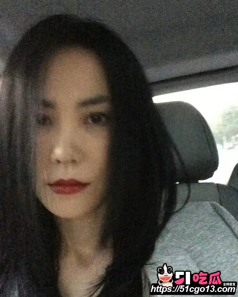 王菲男闺蜜 Ryan 音乐节当众性骚扰 陈粒 强行搂抱咸猪手 当场竖中指硬刚 图13
