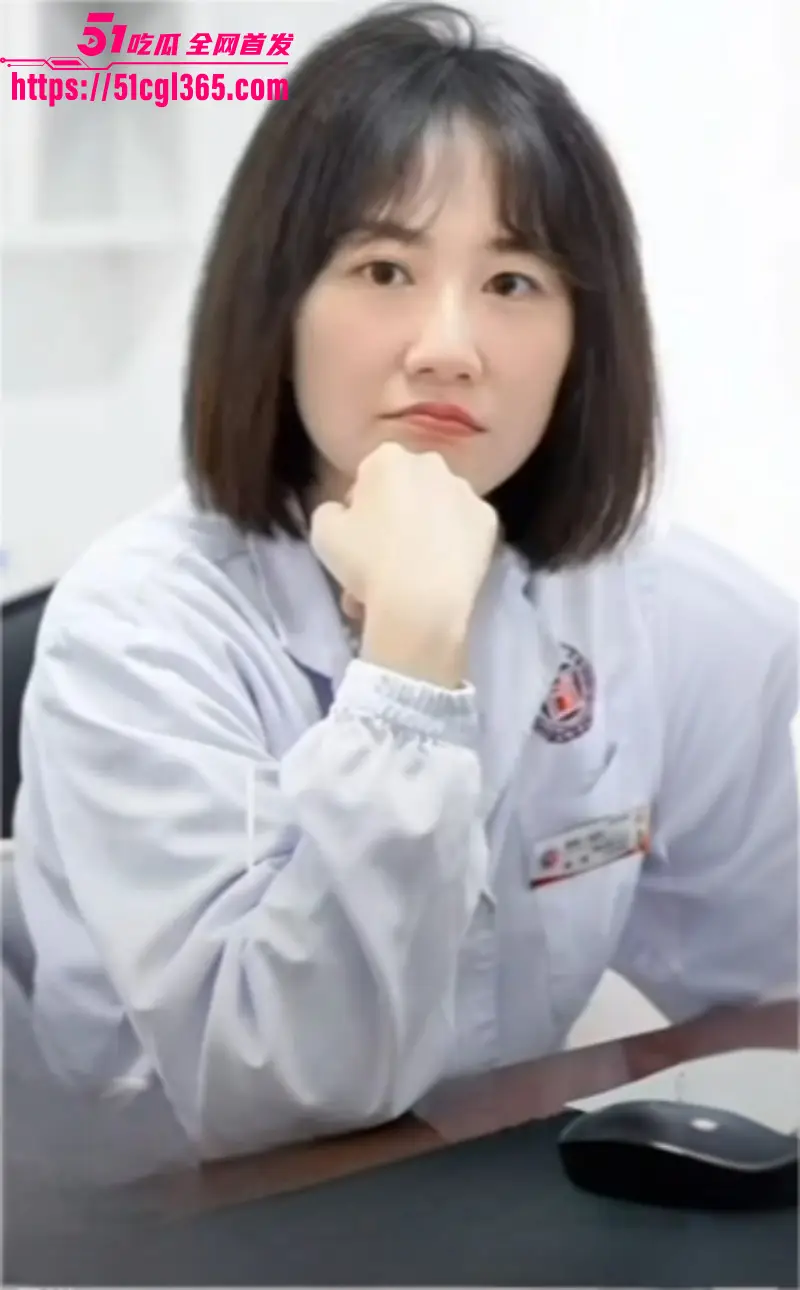 湖南省人民医院副院长 祖雄兵 与眼科主任 曾琦 婚内双双出轨 大搞权色交易 家中偷欢视频被曝光! 图8