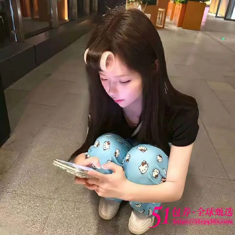 51包养 高端外围 | W1SH102702 上海白月光级学生妹 清纯可爱 笑容甜美 带给你女友般的体验 质量保真 假一罚十 图2