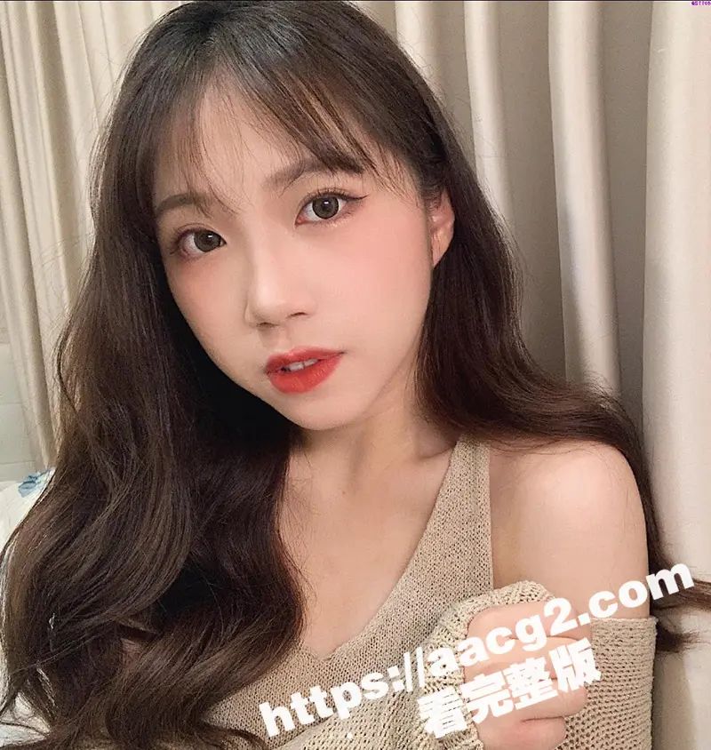 IG高颜值反差婊 小网美 和炮友自拍视频流出 床上功夫十分一流 做爱时一脸淫荡极具魅惑 图1