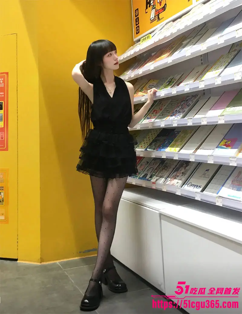 江苏泗洪极品美女 刘若霓 杭州做外围卖淫视频曝光 抠穴自慰狂暴后入 骚浪淫叫场面淫靡之极! 图4
