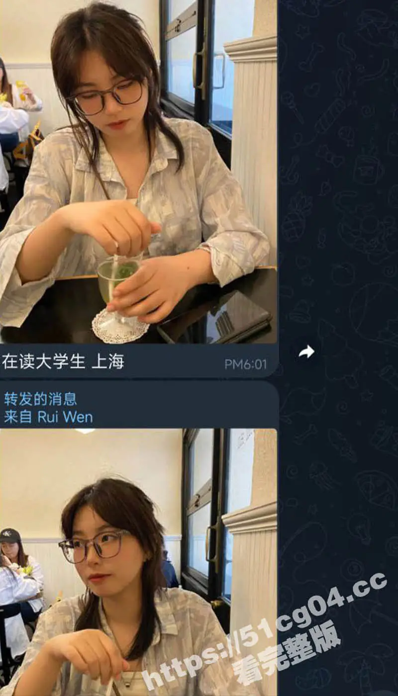 极品高颜值上海在读大学生美女 对着镜子扣逼自慰 被男友摁在床上操到委屈大哭 看着真是可怜呢 图1