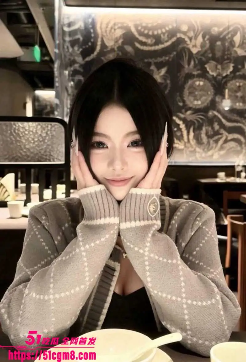 清纯小网美 叶熙慧 不雅视频 乖乖女变土豪肉便器 戴狗链玩情趣跪舔狗爬 被虐穴后入极致淫荡！ 图1