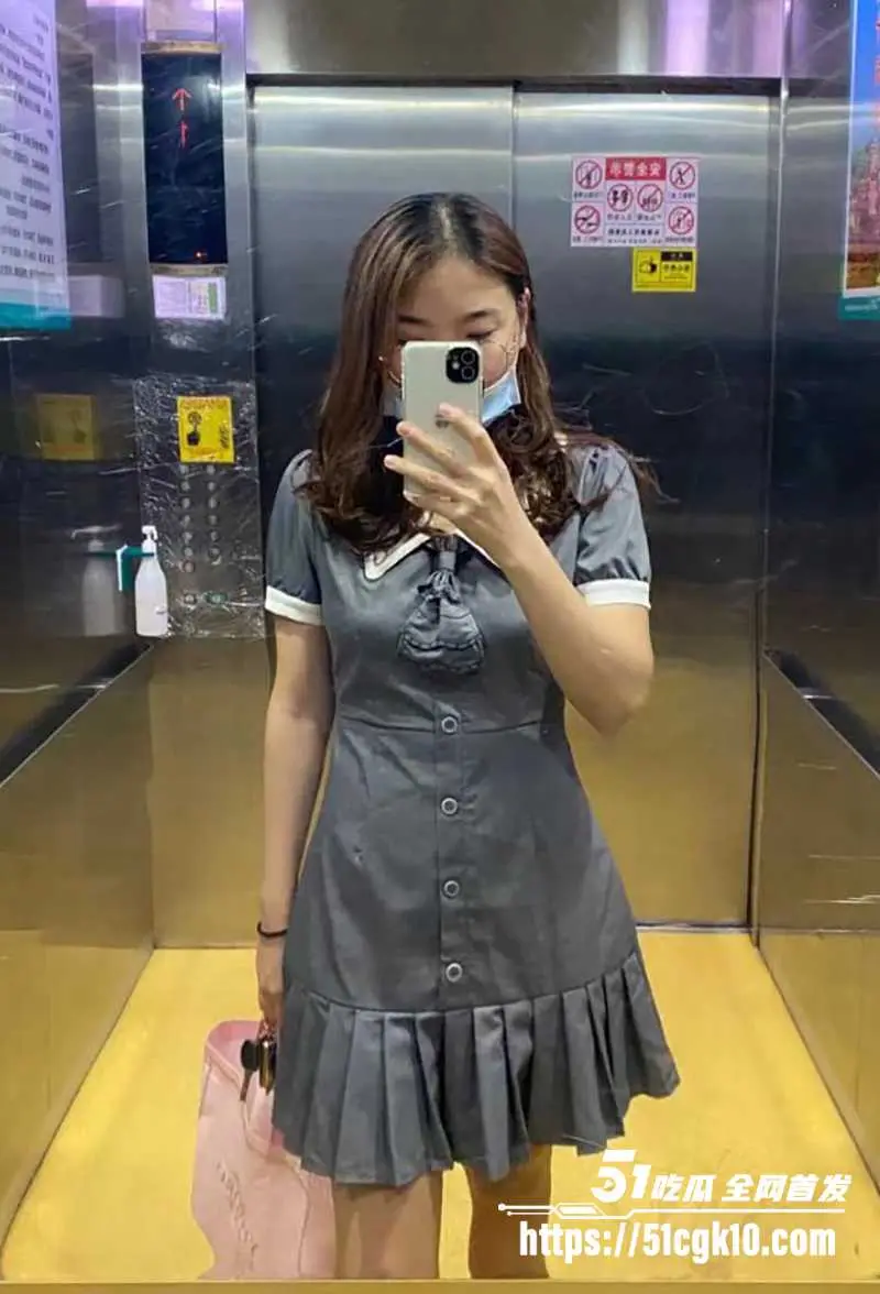 山西人民医院小护士 郑馨瑶 不雅视频流出!被金主调教暴露母狗本性 专玩无套肛交 后入骑乘刺激无比! 图2