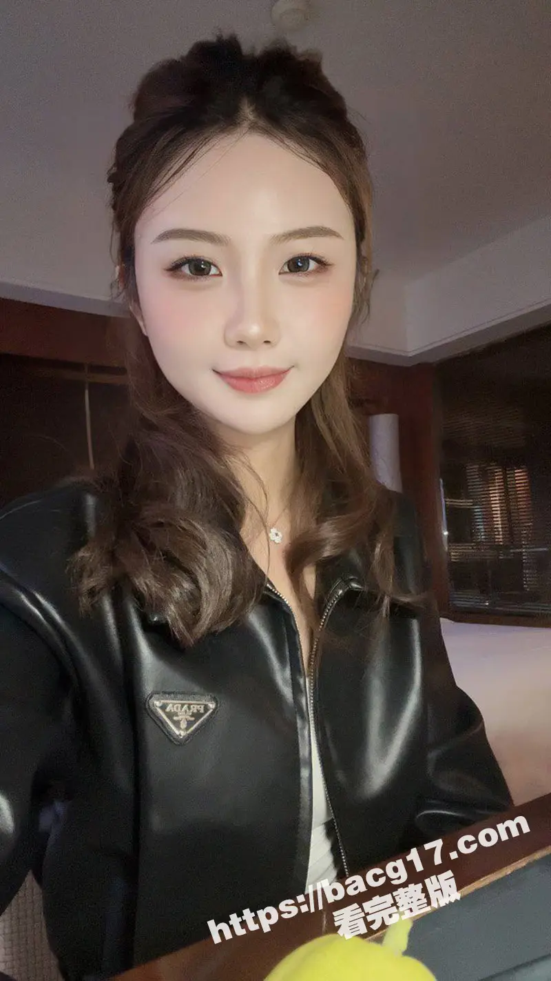 顶级嫩模尤物lucky 肌肤白皙嫩穴大长腿 激情私拍被摄影师拿下 做爱福利流出 图1
