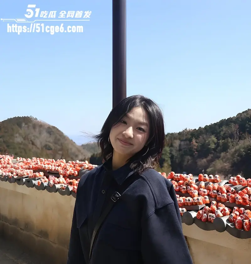 约炮大神独家曝光 探探猎艳旅游博主 约到线下开房 让其口交并颜射满脸！ 图1