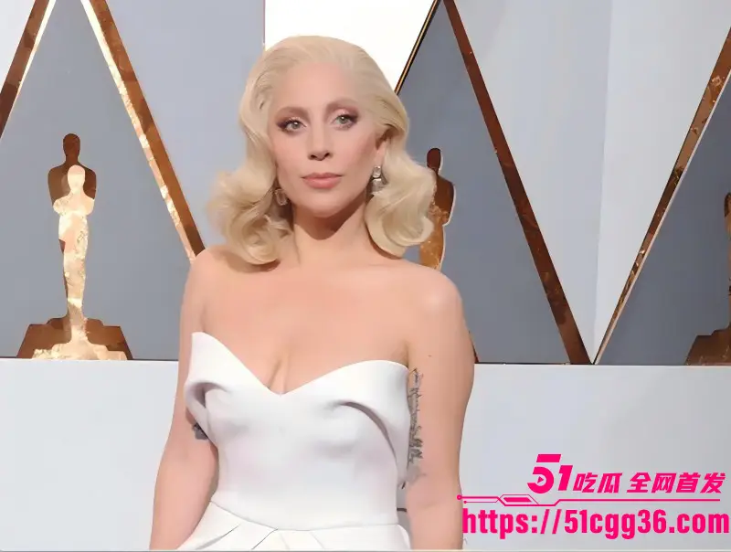 美国恐怖故事第五季 LadyGaga 大尺度床戏精华版 狂野身姿极具视觉冲击！ 图3