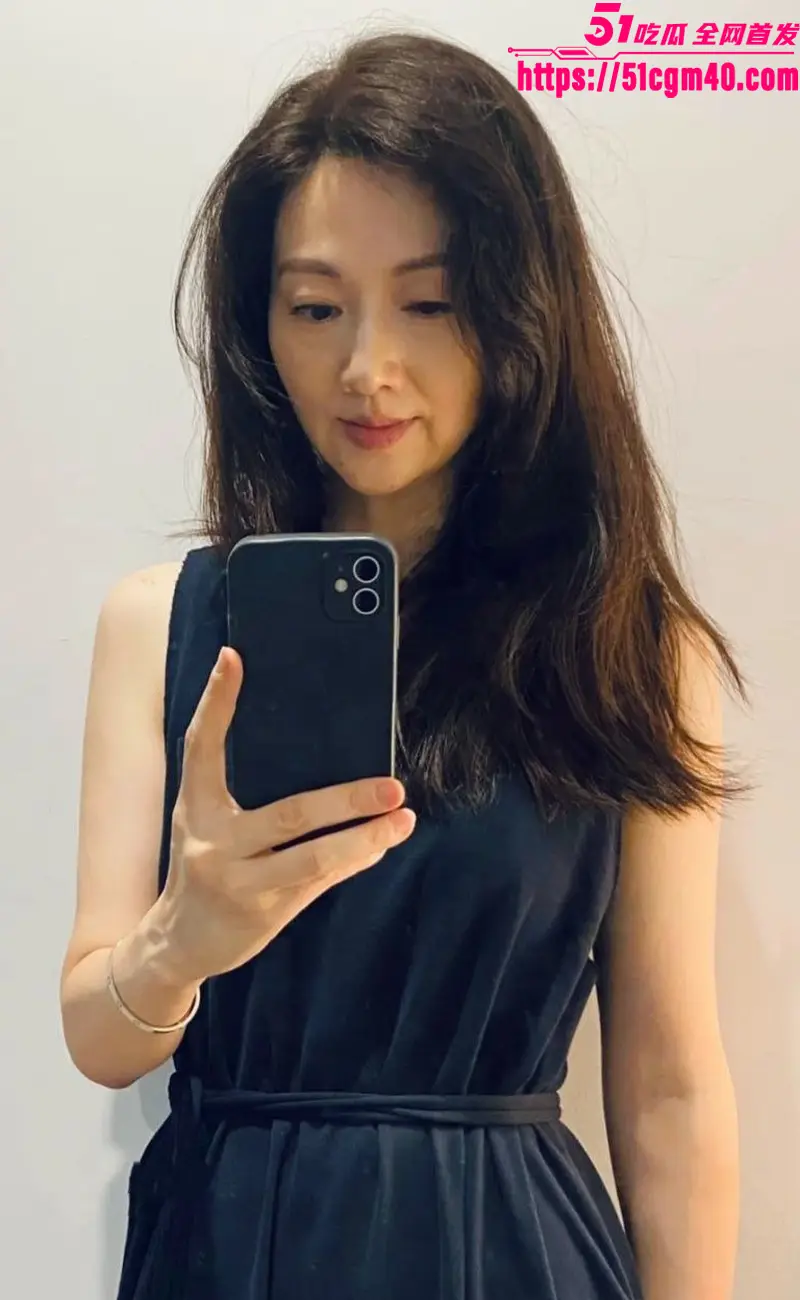 性奴母狗 HL 会员付费性爱合集 樱桃小嘴深喉吸屌 玉手自慰淫水横飞！ 图5