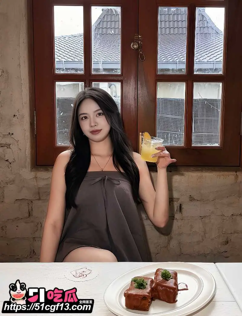 极品巨乳网红 Genice 性爱视频流出 露脸口交深喉 被无套后入狠狠打桩 图3
