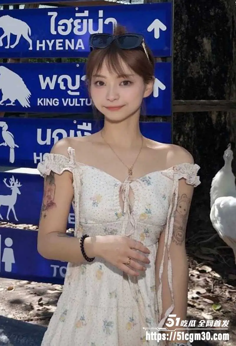 超淫情侣私拍泄密 反差母狗本性全开 穿情趣戴狗链 疯狂骑乘榨精 图2
