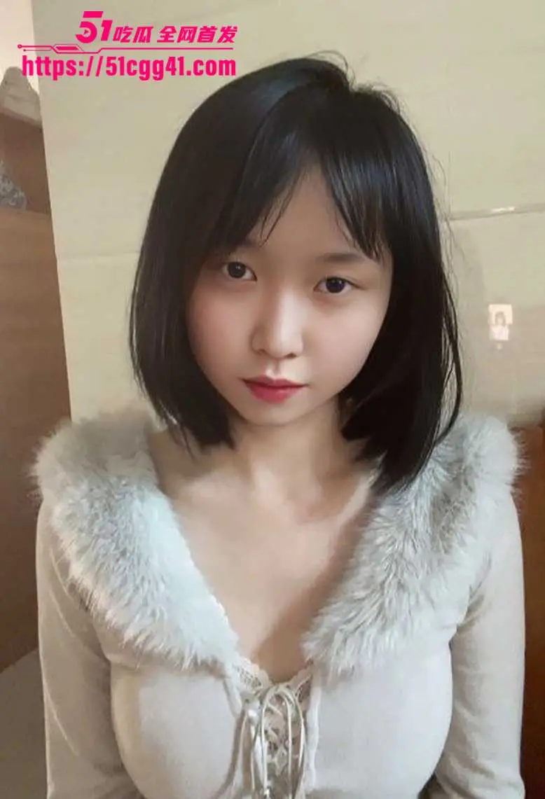 日本美少女裸贷淫片流出 毛茸蜜穴吞没酒瓶 圆珠笔见缝插针狂捅肉洞 岛国妹子堪称人人女优啊！ 图1