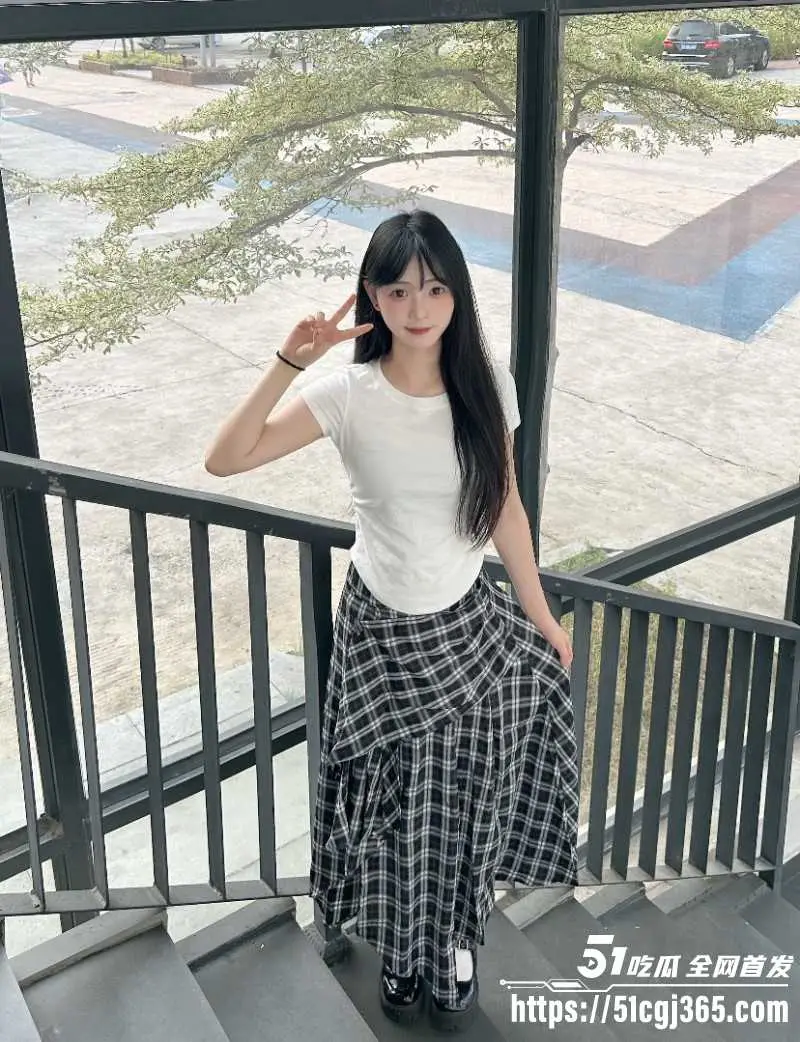 河南师范大学艺术生 梁亚楠 被富二代炮友玩腻后曝光 骑脸舔穴坐屌自慰 反差感冲破天际！ 图4