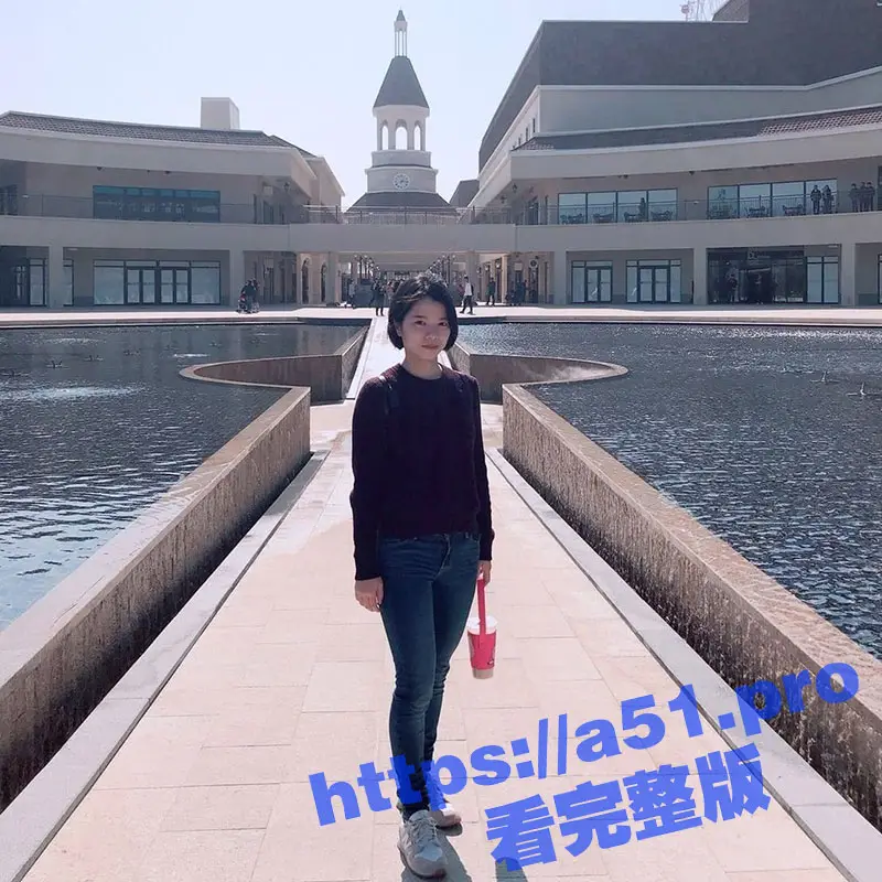 邻家女子追求刺激和老外酒店开炮 清纯模样的背后却是老外大屌下的人肉自慰套! 图1