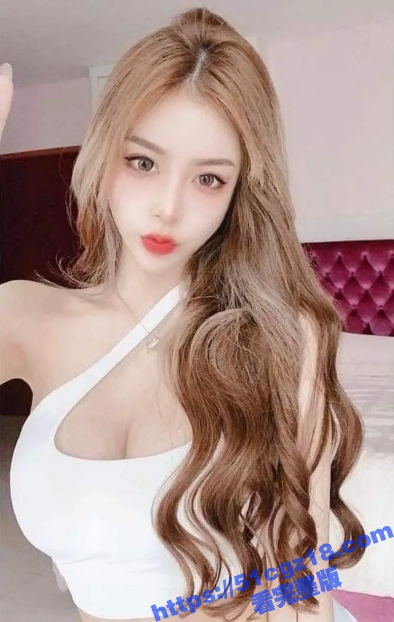 马来西亚顶级网红美女 出轨大屌猛男甘愿委身当小三 被正宫发现手撕 将其性爱视频曝光！ 图4