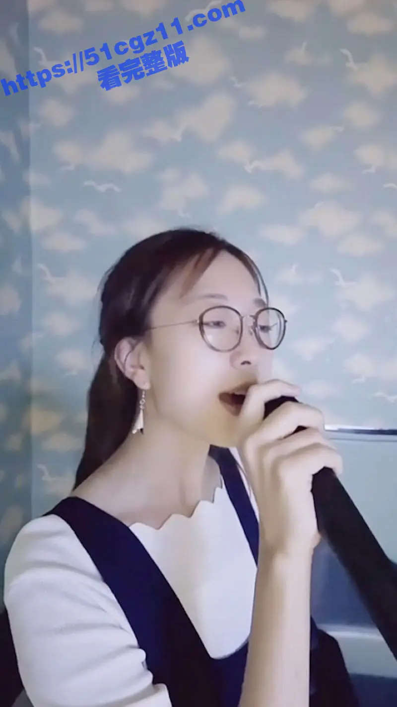 眼镜妹从未让人失望 怀孕5个月的眼镜少妇饥渴难耐糅搓骚穴 图4