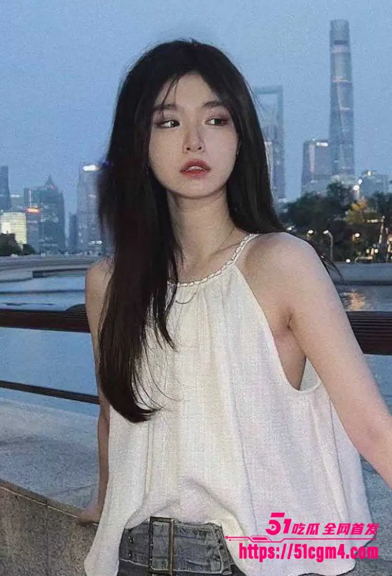 高颜纯欲美女情侣私拍流出 反差女神嫩逼多汁 被男友狂舔吸吮 无套后入猛怼高潮爽到腿软！ 图2