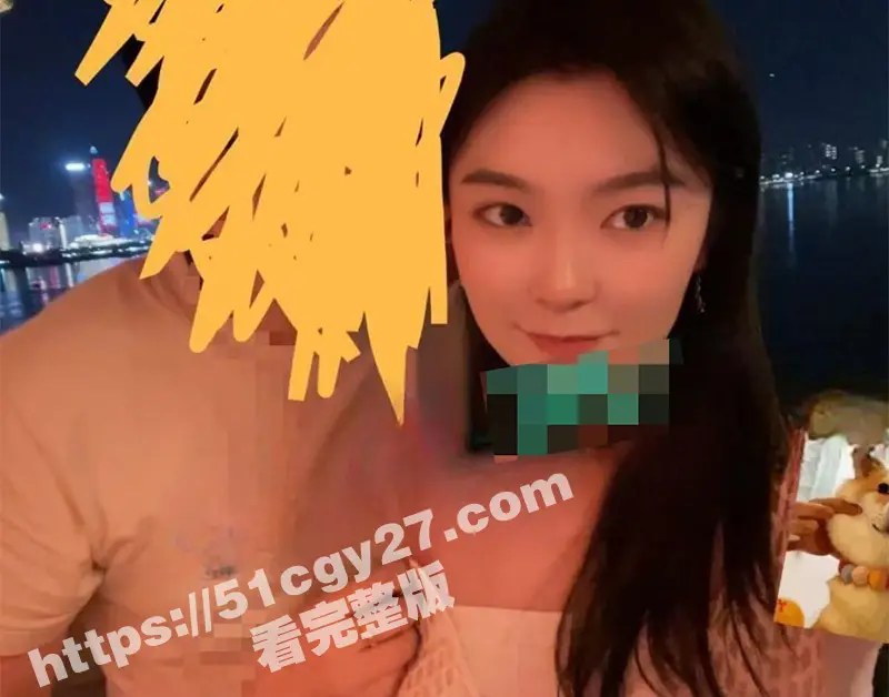 成都公务员 王心萍 背着老公在外面偷情 做爱视频火爆流出 口交骑乘后入爆操 反差骚态欲到爆！ 图1