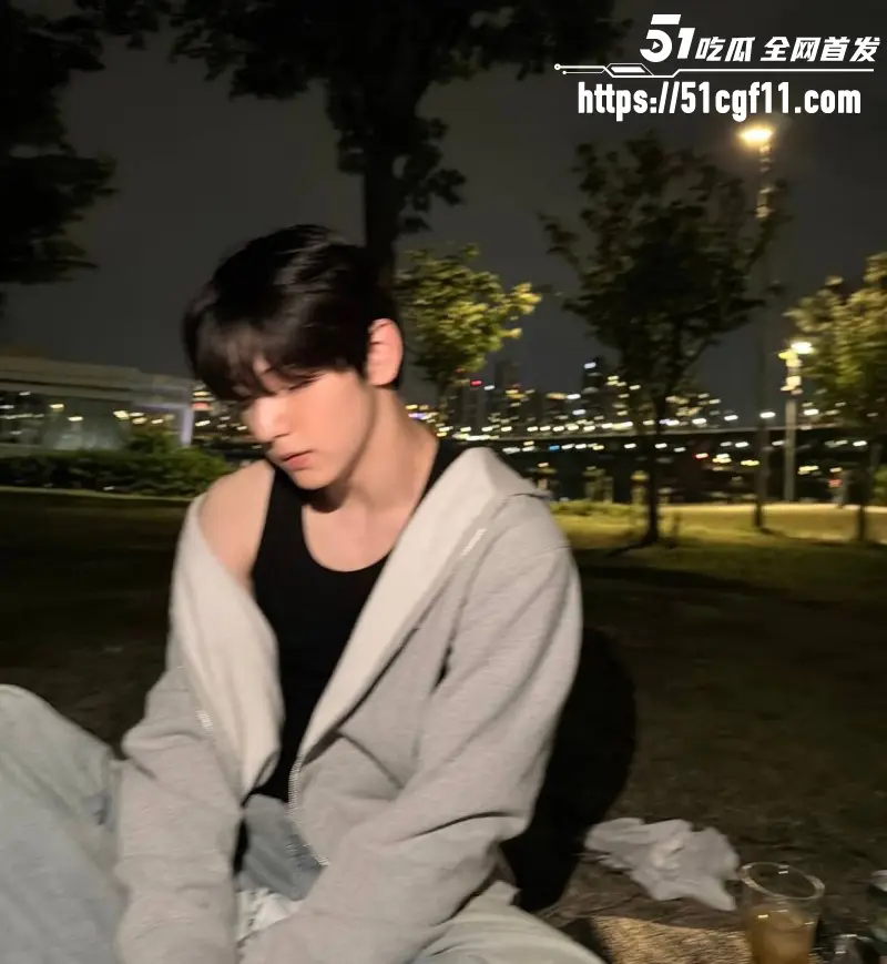 韩国TXT团员 崔秀彬 被曝出轨同性恋 脚踏多船私生活混乱 连队友都不放过! 图7
