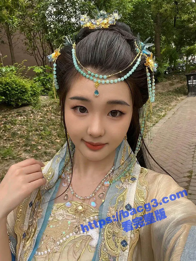 上海第二工业大学 卫宇凌 高颜值长腿校园女神 和男友裸聊自慰视频分手后被曝光 图4