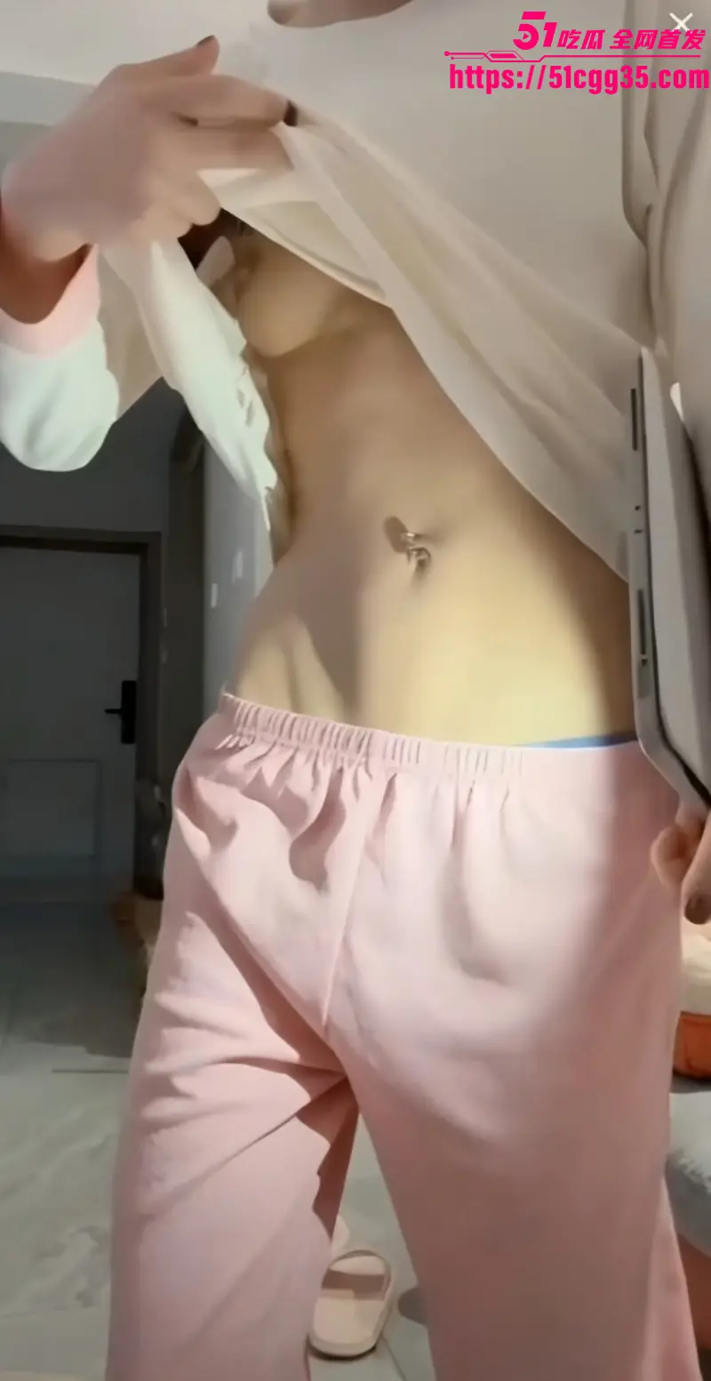 抖音网红闪现露点合集 多位美女为博流量极限擦边 春光乍现极具视觉冲击! 图7