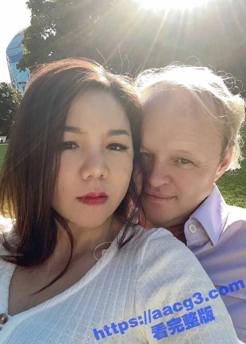 最淫乱骚货曝光 自爆多次出轨 与前夫炮友还有洋男人轮番交合 大尺度私拍流出 图3