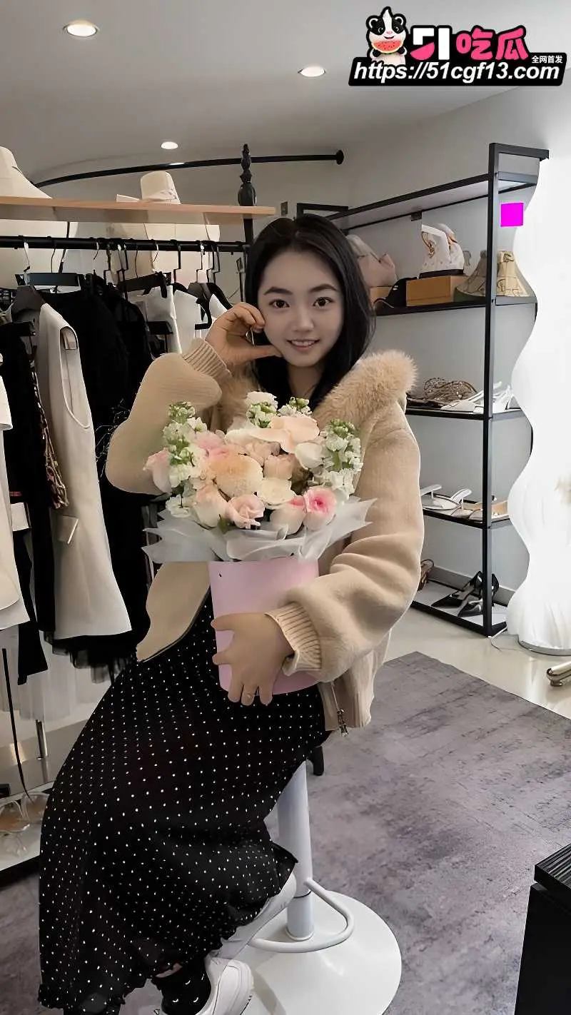 云南昆明夫妻 性爱视频曝光 巨乳人妻露脸深喉口技一流 无套打桩骚叫不断! 图1