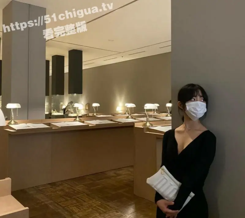韩国气质反差婊美女 李智敏 喜欢卖弄风骚将自己的小穴视频发到TIKTOK曝光! 图1