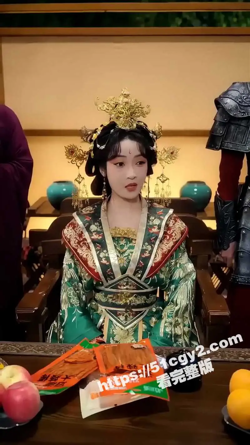 每日短剧《看我降服暴力女帝》小伙手握无限宝石古今来回穿越 直接拿AK47比武招亲! 图3