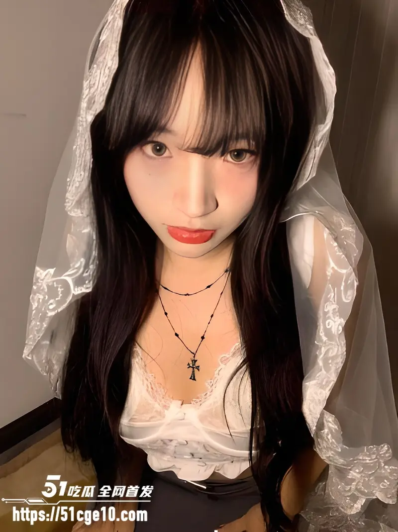 高颜值巨乳美女 王怡 自拍泄密 优雅端庄深含大屌 狂风暴雨般打桩浪叫连连! 图1