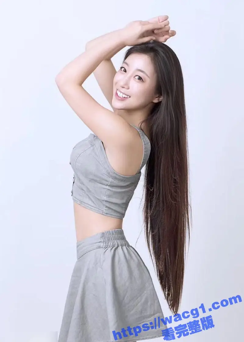 演员张译丹不雅视频流出 得罪导演被穿小鞋 无奈只好晚上到导演房间 化身母狗跪舔导演肉棒赔罪！ 图4