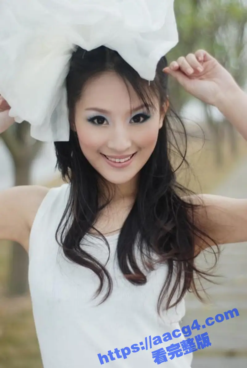 清纯女星吴绿洲 在影视剧 美丽的错误 中大胆漏奶 属实是为艺术献身 图3