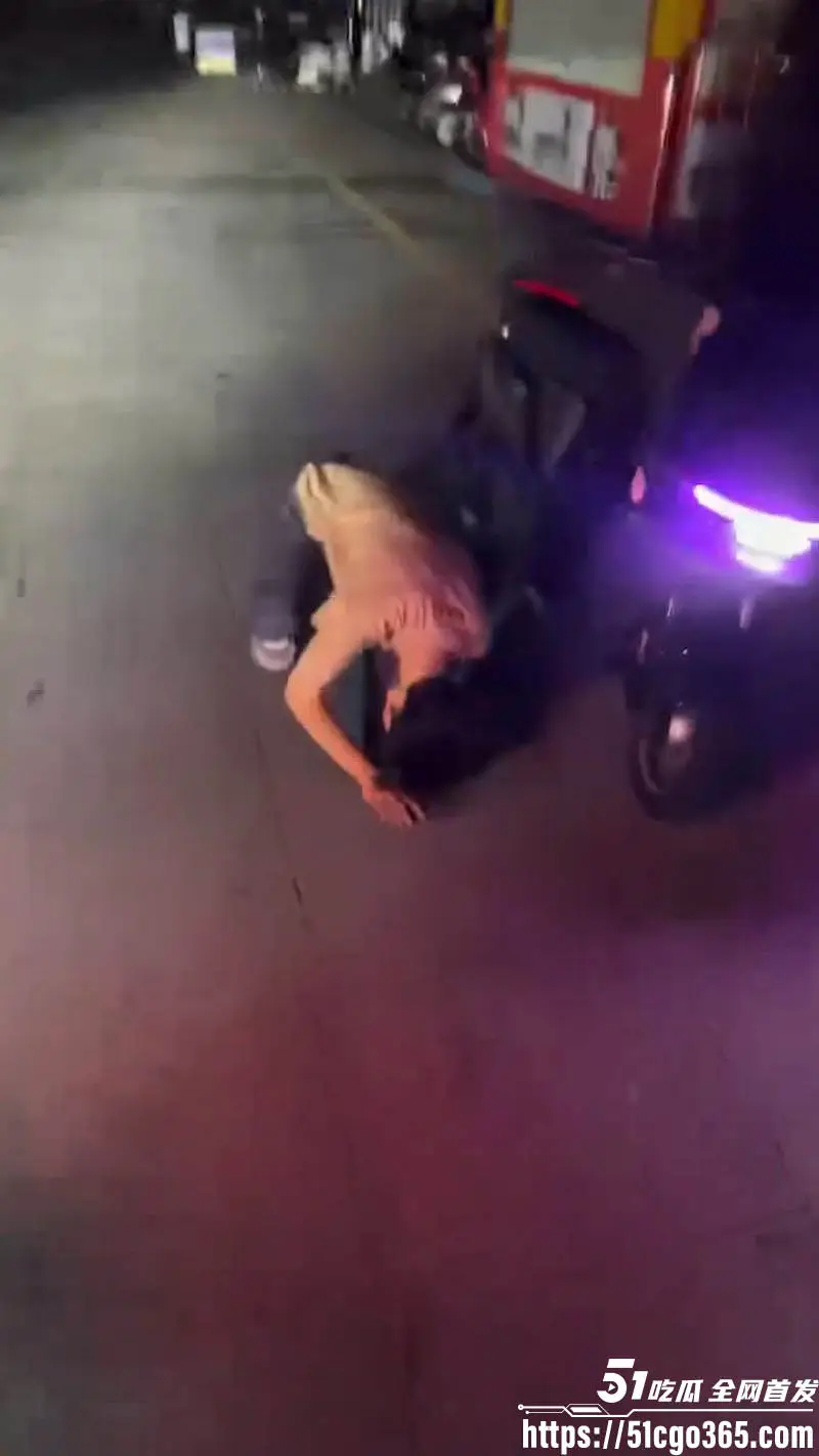 精神小伙家暴反被女友捅穿 血溅三尺聊天记录曝光 从PUA辱骂到彻底反杀 女孩一刀致命！ 图4