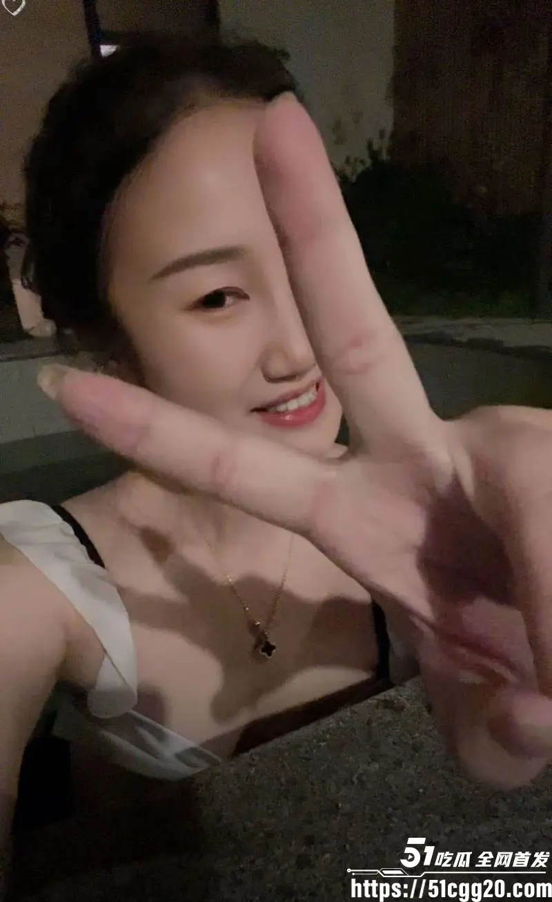 云南玉溪农业局副局长 张颖 婚内偷腥被妻子实名举报!与红塔银行陈捷妤酒店激战捉奸在床 引爆官场地震! 图6