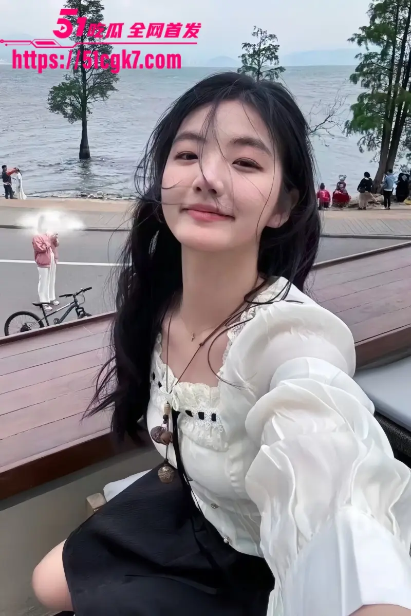 推特淫妻 丫头呀 SM捆绑调教群P 绿帽王八看骚妻被操 手指抠逼高潮喷汁爽翻天！ 图1