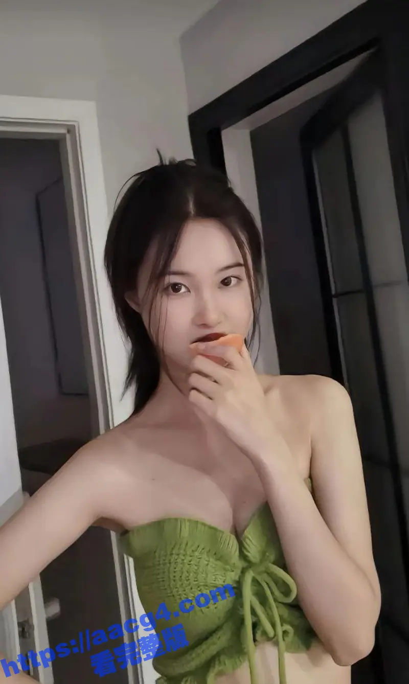 晚风轻拂黑长发 姐开奥迪掀半挂 奥迪姐真容无与伦比的魅力!还在为选择老A8还是新A6烦恼? 奥迪姐给你答案 图3