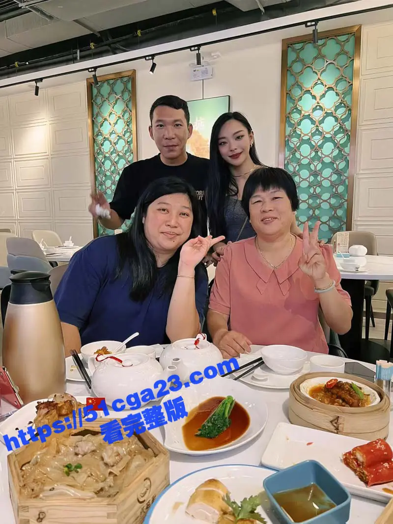香港极品幼师 王露兒 惊曝丑闻 发自慰视频勾引学生家长求包养 私生活乱的没边! 图3
