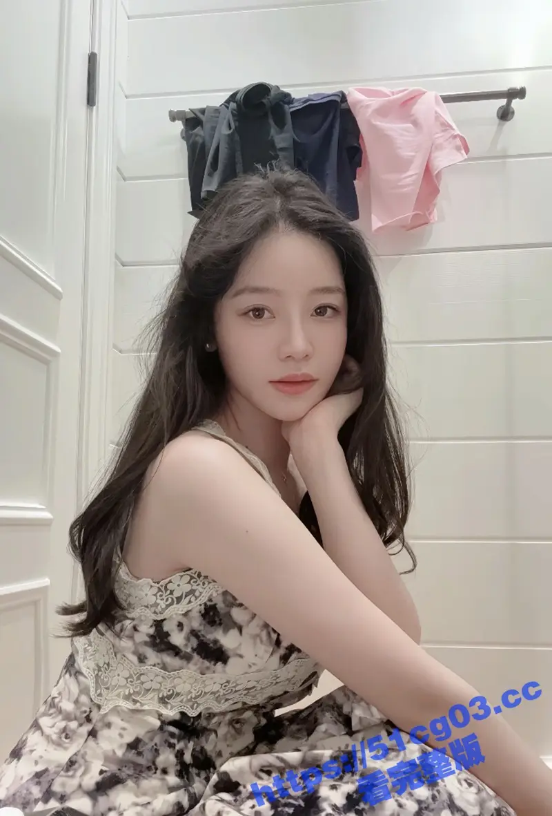 表哥酒后吐真言承认自己有淫妻癖！还给我看嫂子按摩棒自慰的视频！嫂子的淫穴水真多！ 图2