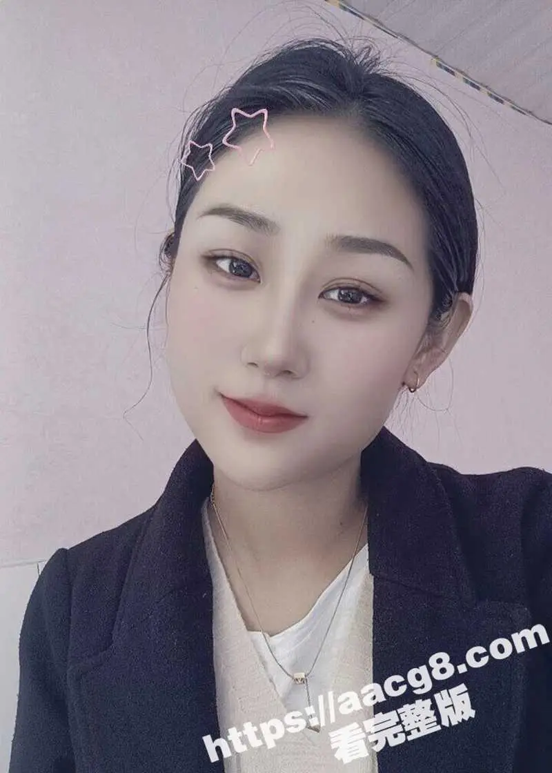 极品女友清纯可人颜值 自慰美照大放送 超大按摩棒狂插粉嫩蜜穴 完美身材性感撩人火辣妖娆 图3