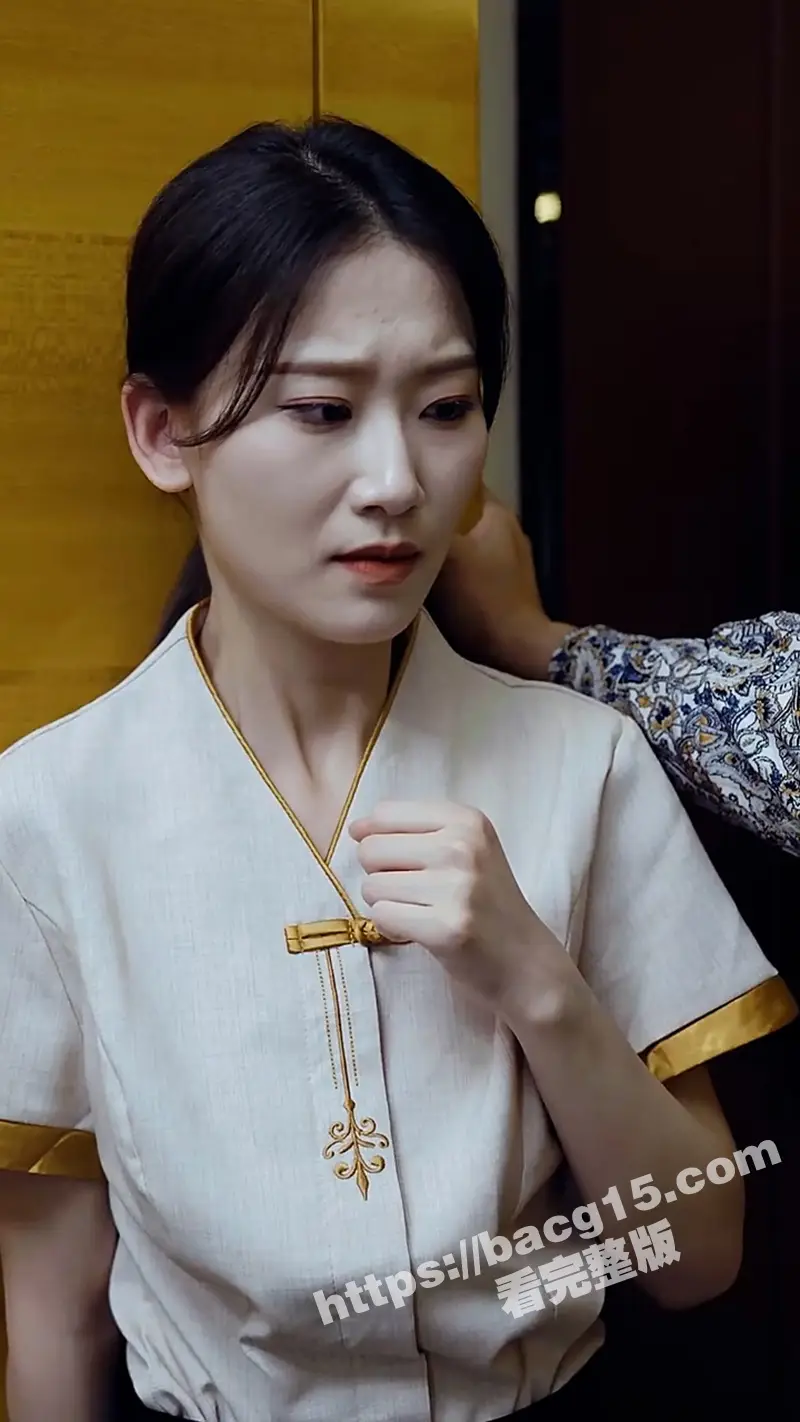 每日短剧《这个妹妹假正经》服务员小妹被富豪调戏开除 出门后却被告知继承林氏集团！ 图4