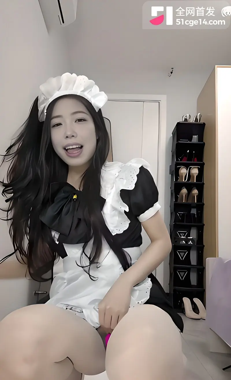 高颜值御姐 丝丝不是思思 COS女仆居家自慰 跳蛋玩到高潮阿黑颜 反差婊属性爆表! 图5